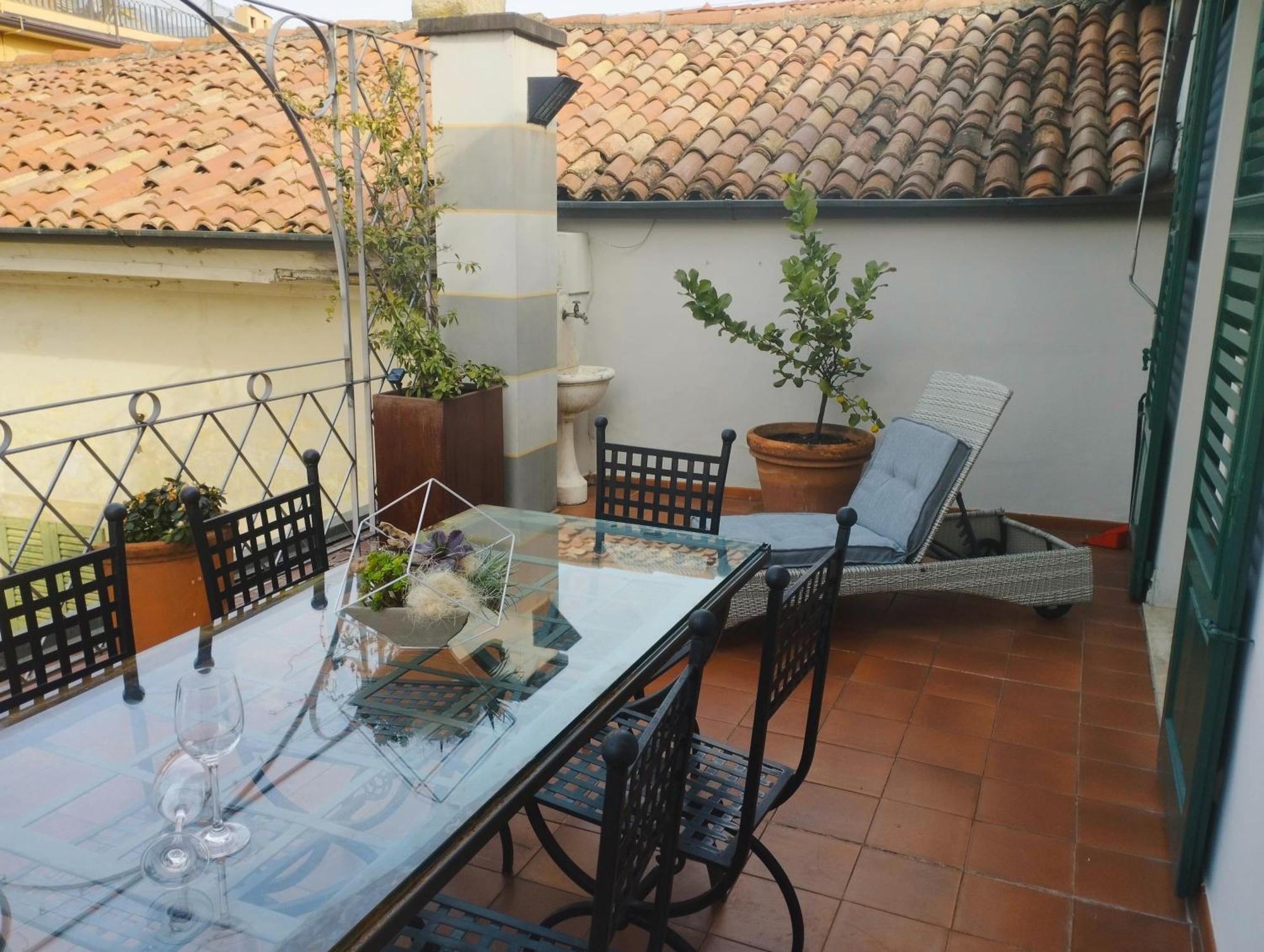 Dimora Storica Vicolo Del Volto Appartement Iseo Buitenkant foto