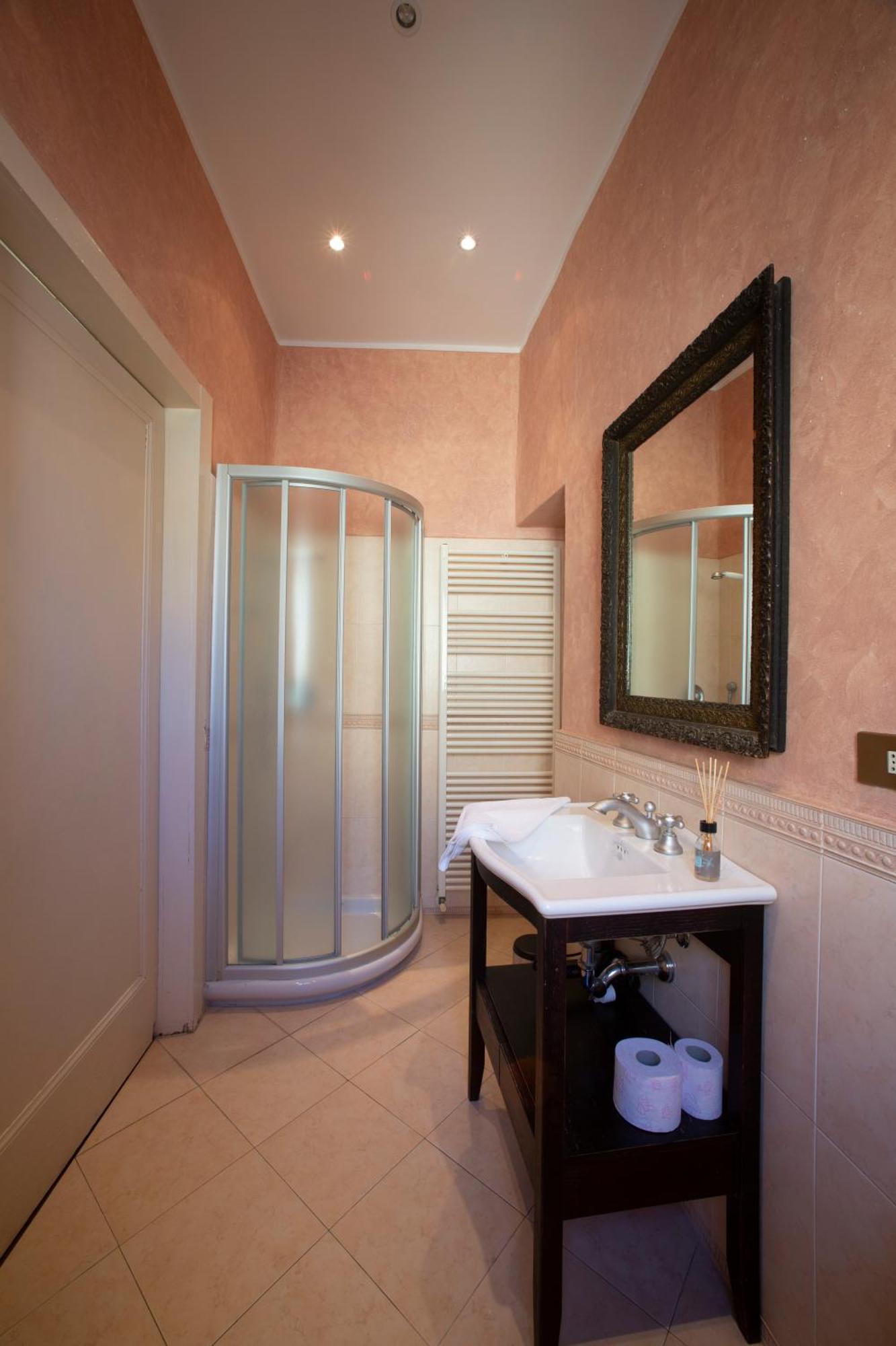 Dimora Storica Vicolo Del Volto Appartement Iseo Buitenkant foto